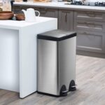 Home Zone Living 13 Gallon Kitchen Trash Can - Image 4